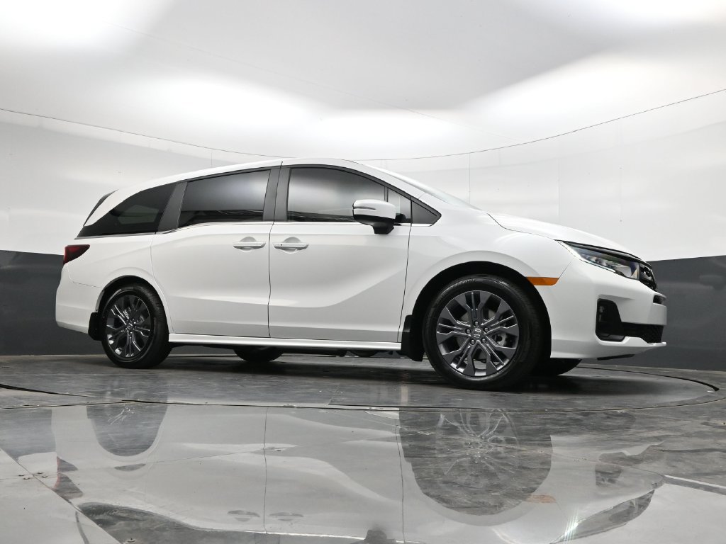 New 2027 Honda Odyssey Touring image 24