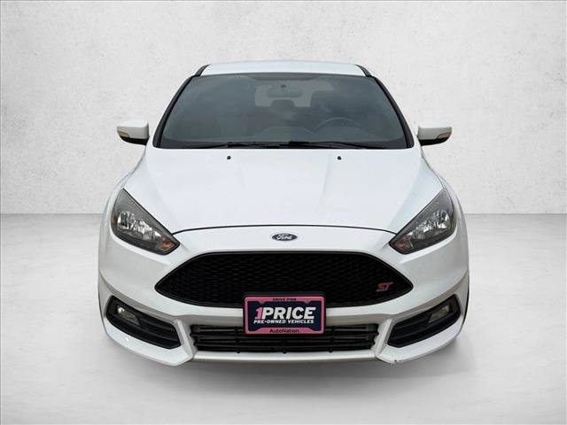 Used 2018 Ford Focus ST FWD image 2