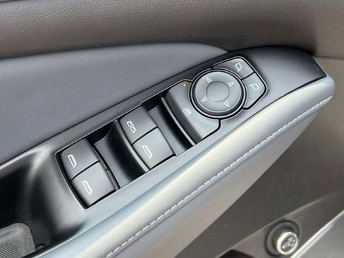 Used 2022 Buick Enclave Essence w/ LPO, Floor Liner Package image 17