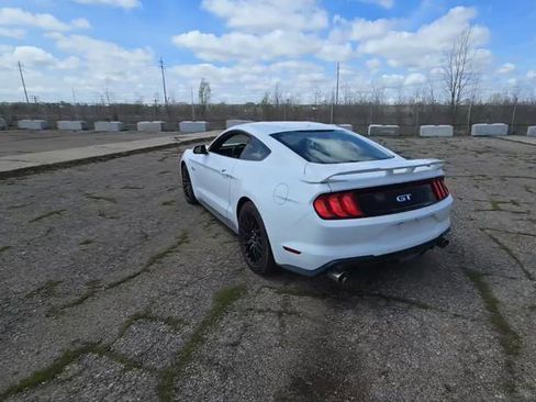 Used 2019 Ford Mustang GT Premium w/ GT Performance Package RWD image 4