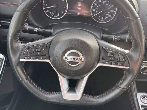 Used 2022 Nissan Sentra SR w/ SR Premium Package image 28