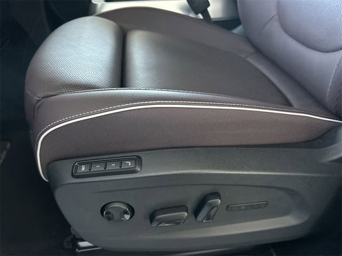 New 2025 Volkswagen ID. Buzz Pro S image 15