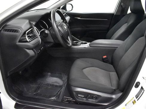 Used 2024 Toyota Camry LE image 12