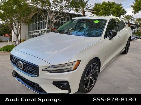 Used 2023 Volvo S60 B5 Ultimate image 1