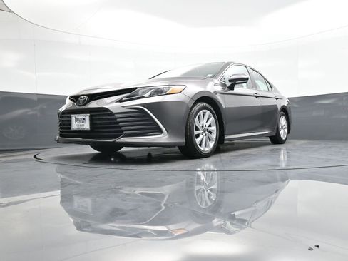 Certified 2023 Toyota Camry LE image 25