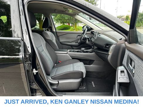 Certified 2023 Nissan Rogue SV AWD/4WD image 21