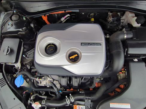 Used 2017 Kia Optima Premium w/ Hybrid Convenience Package image 32