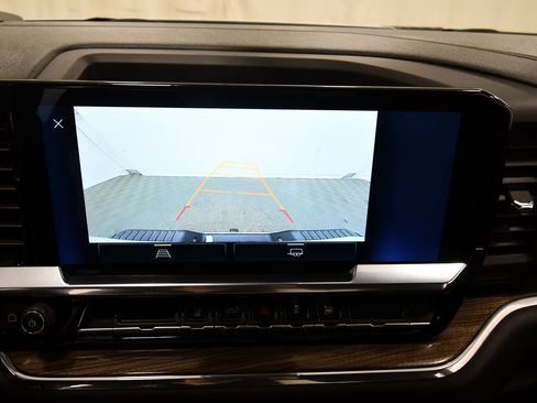 Used 2024 Chevrolet Silverado 2500 LT image 23