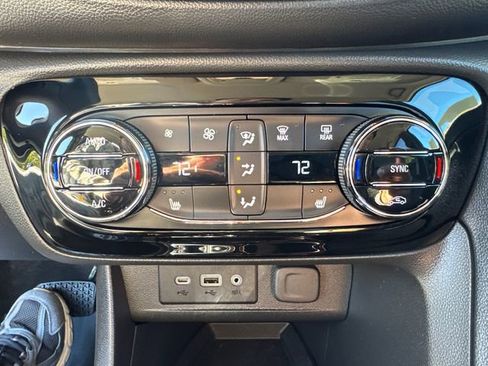 Used 2021 Buick Encore GX Select w/ Sport Touring Package image 35