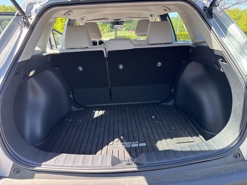 Used 2025 Toyota Corolla Cross L image 11