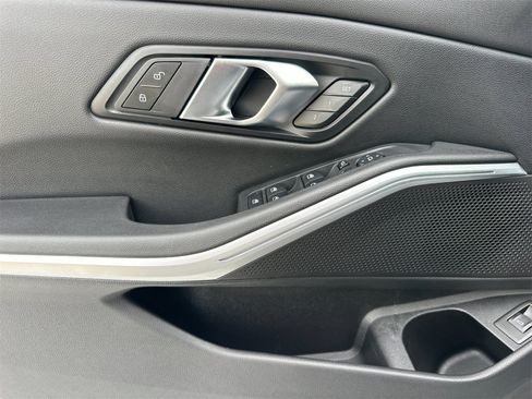Used 2024 BMW 330i Sedan image 11