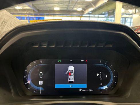 Certified 2023 Volvo XC90 B6 Ultimate w/ Protection Package Premier image 13