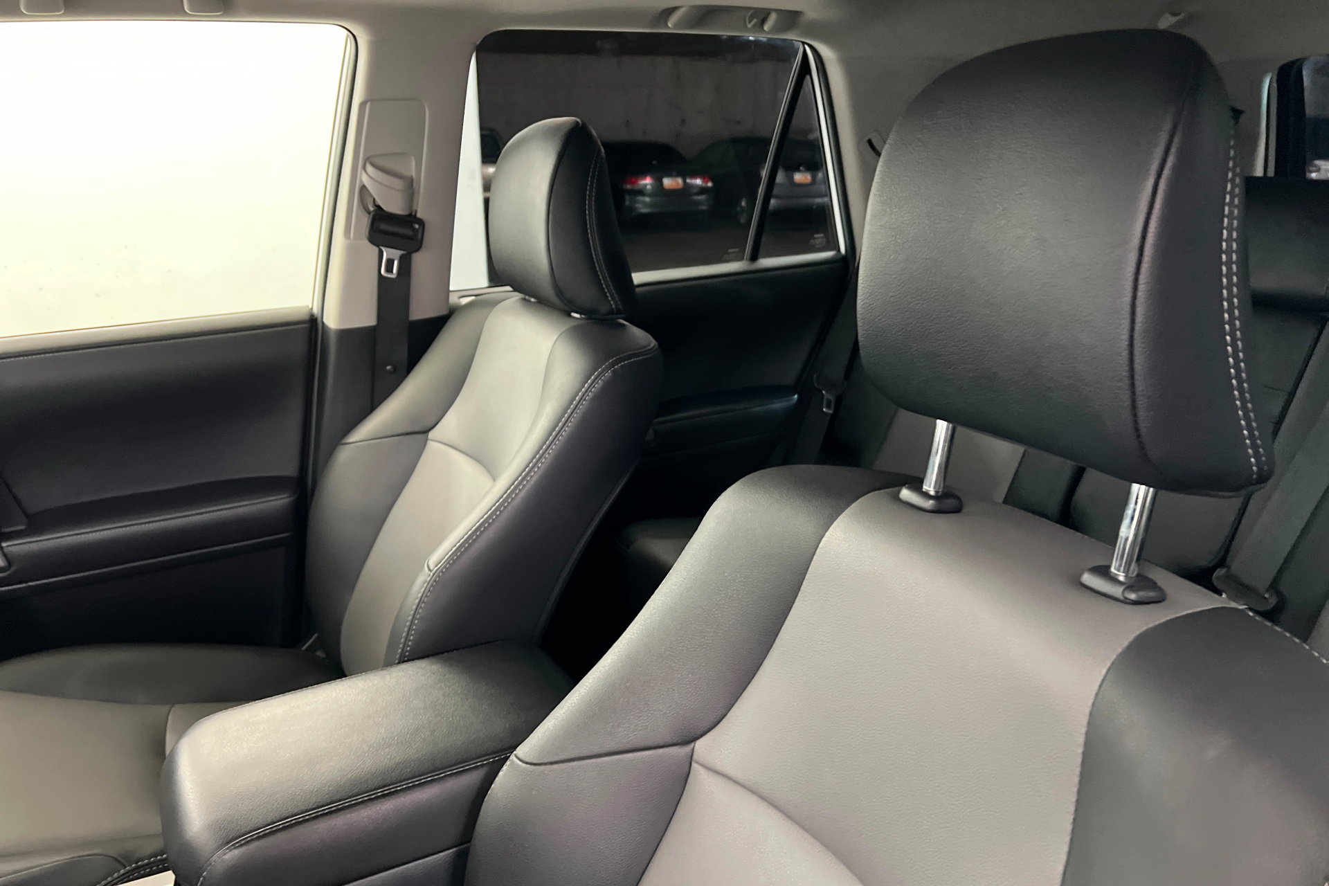 Used 2024 Toyota 4Runner SR5 Premium w/ Moonroof Package AWD/4WD image 14