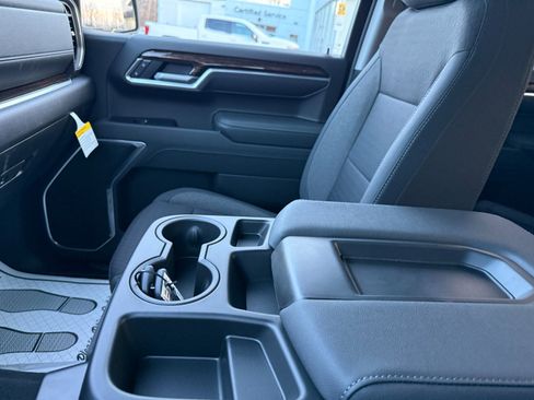 New 2026 GMC Sierra 1500 SLE image 30