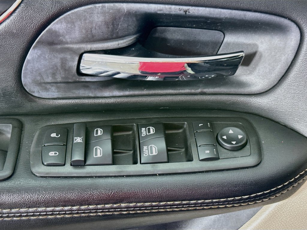 Used 2017 Dodge Grand Caravan SXT FWD image 20