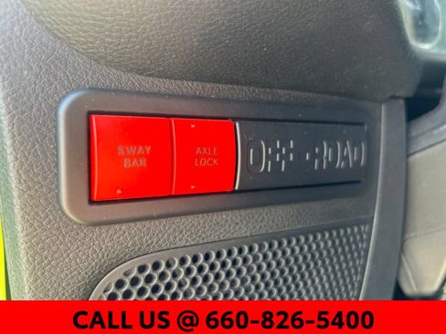 Used 2016 Jeep Wrangler Rubicon AWD/4WD image 12