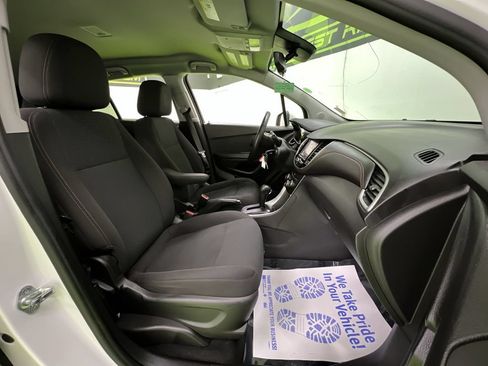 Used 2021 Chevrolet Trax LS w/ Tint and Cruise Package FWD image 27