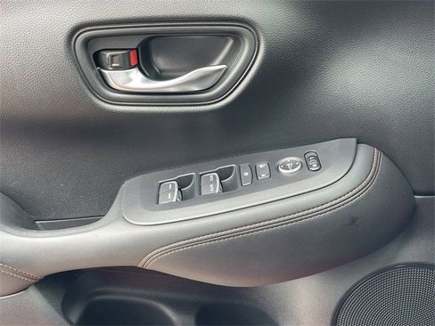 Certified 2025 Honda HR-V Sport image 22