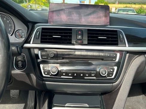Used 2016 BMW M4 Convertible RWD image 27