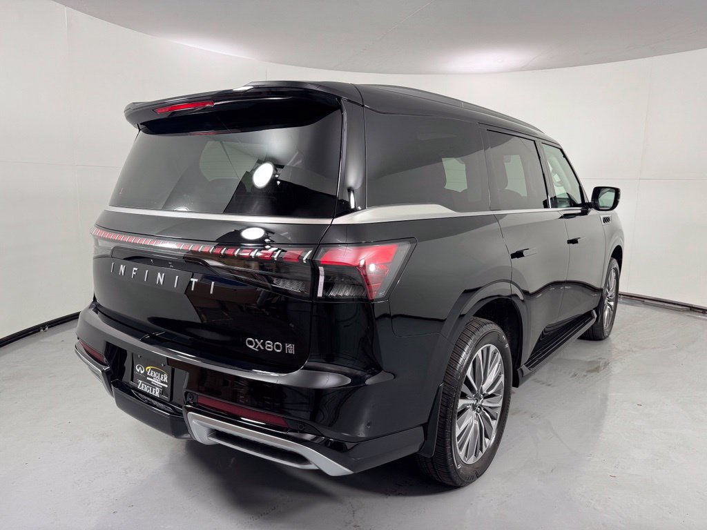 Certified 2026 INFINITI QX80 Luxe w/ Cargo Package AWD/4WD image 6