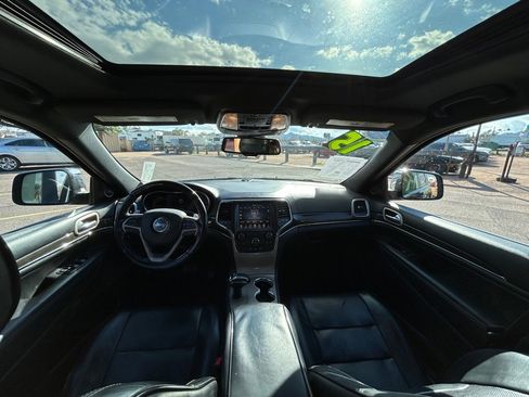 Used 2015 Jeep Grand Cherokee Overland image 15