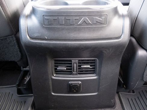 Used 2017 Nissan Titan S image 15