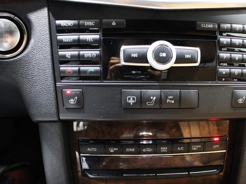 Used 2012 Mercedes-Benz E 350 4MATIC Sedan image 19