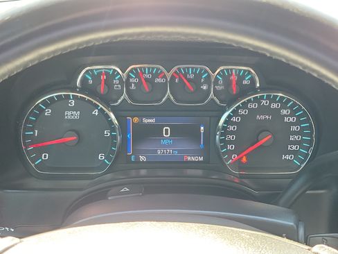 Used 2015 Chevrolet Tahoe LT RWD image 19