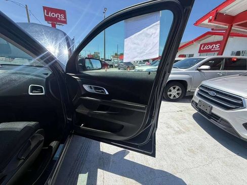 Used 2016 Chevrolet Equinox LS image 9