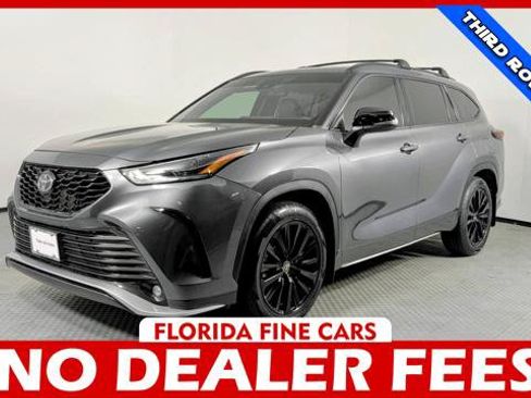 Used 2024 Toyota Highlander XSE FWD image 1