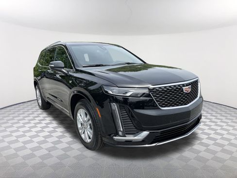 New 2025 Cadillac XT6 Luxury image 10