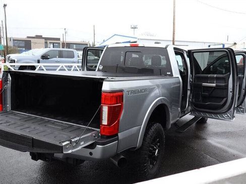 Used 2020 Ford F350 Lariat w/ Tremor Off-Road Package AWD/4WD image 26