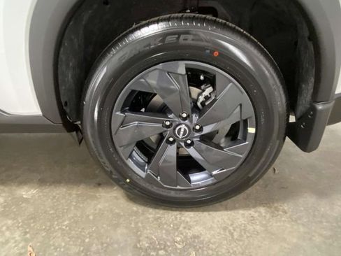 New 2026 Nissan Rogue SV FWD image 7