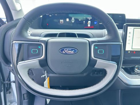 New 2025 Ford Expedition Max Platinum w/ Platinum Ultimate Package image 13