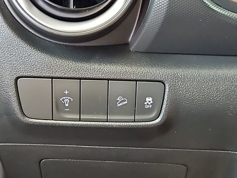 Used 2023 Hyundai Kona SEL AWD/4WD image 14