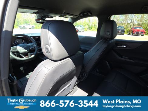New 2026 Chevrolet Equinox RS w/ Convenience Package III FWD image 27