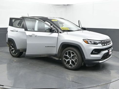 Used 2025 Jeep Compass Limited AWD/4WD image 54