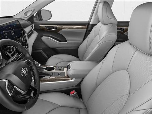 New 2026 Toyota Highlander Limited image 6