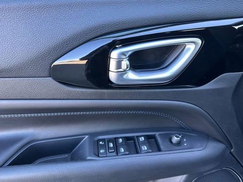 New 2026 Jeep Compass Latitude image 11