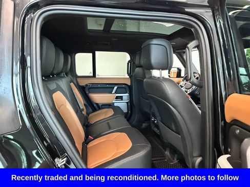 Used 2024 Land Rover Defender 130 X-Dynamic SE AWD/4WD image 13