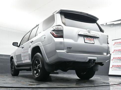 Used 2022 Toyota 4Runner SR5 Premium image 38