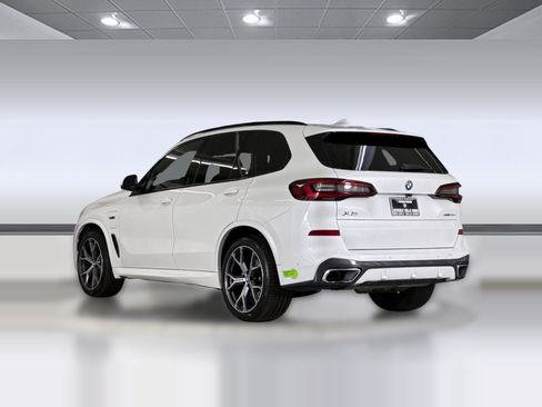 Used 2022 BMW X5 xDrive45e w/ M Sport Package AWD/4WD image 3