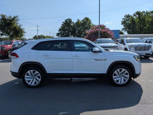 Used 2022 Volkswagen Atlas Cross Sport SE AWD/4WD image 2
