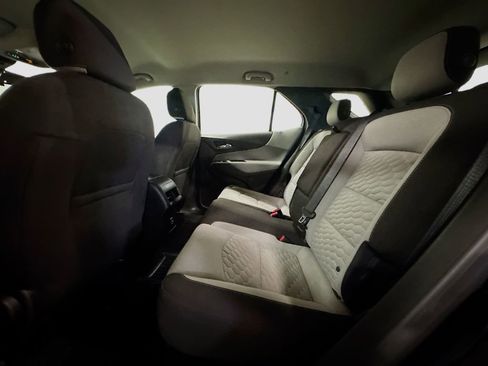 Used 2020 Chevrolet Equinox LS image 27