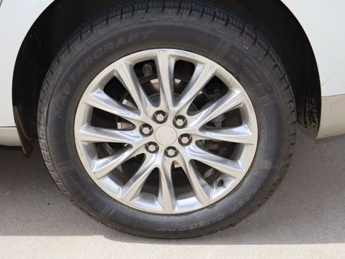 Used 2021 Buick Enclave Premium w/ Sun and Sites Package image 30