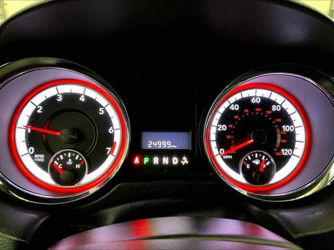 Used 2019 Dodge Grand Caravan SE image 19