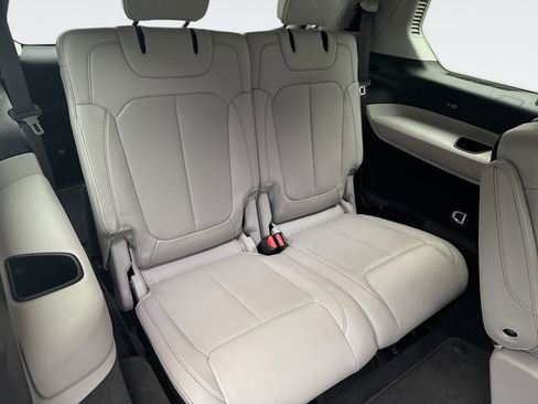 Used 2021 Jeep Grand Cherokee L Overland w/ Advanced Protech Group III image 23