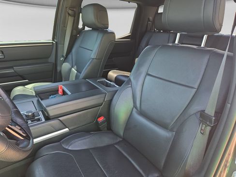 Used 2022 Toyota Tundra Platinum AWD/4WD image 22