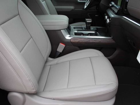 New 2026 GMC Sierra 1500 SLT w/ SLT Premium Package image 20