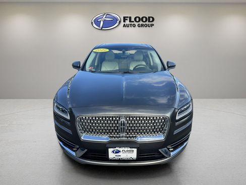 Used 2019 Lincoln Nautilus Select image 2
